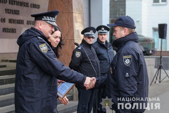 14 вибухотехнічних підрозділів Нацполіції отримали нові службові автомобілі підвищеної прохідності 05