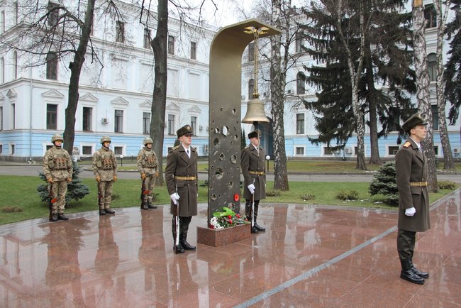 У Залі памяті Міноборони вшанували загиблих цього дня 15 захисників України 14