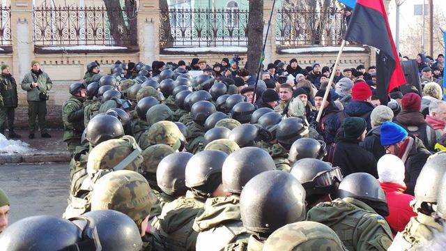 Активісти блокади Донбасу збираються ставити "редут" біля АП 02