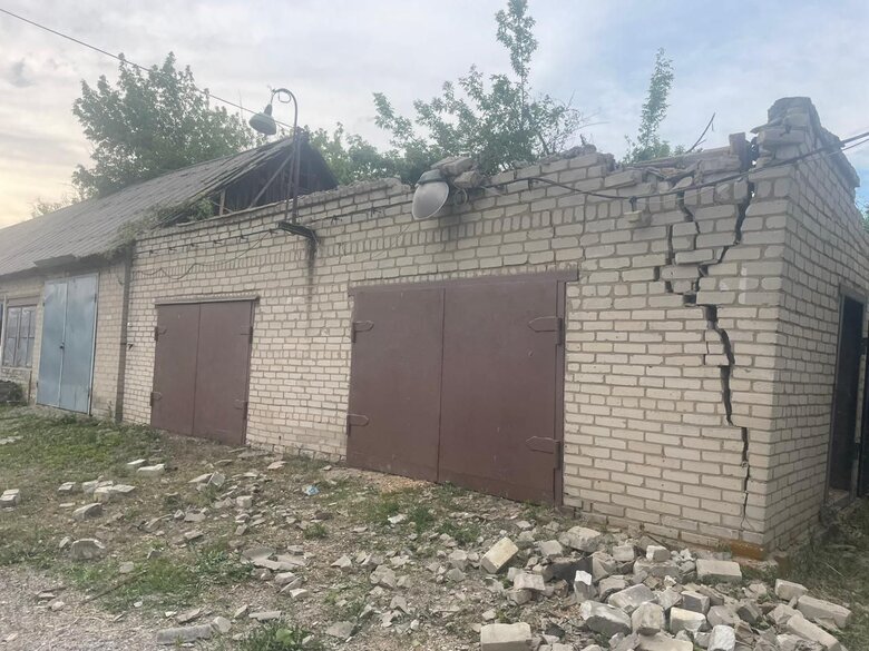 Последствия обстрелов Донецкой области российскими захватчиками 04