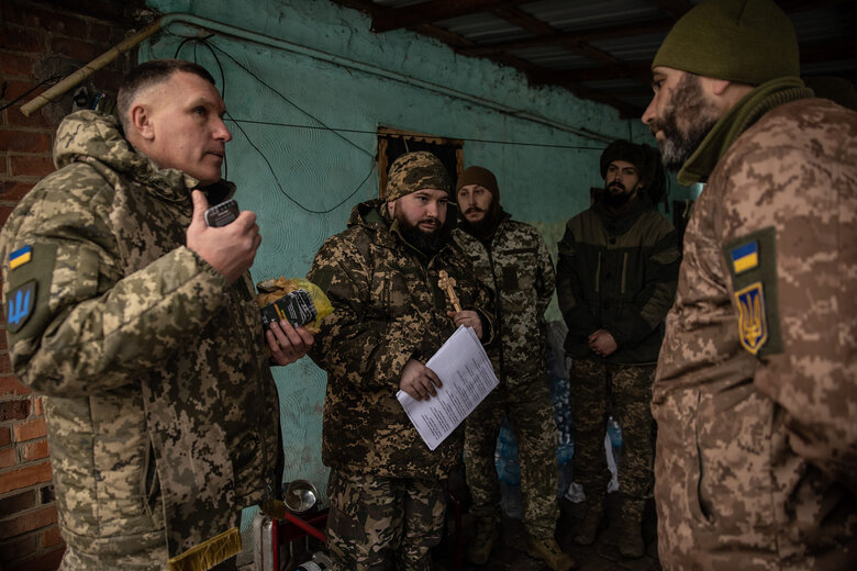 Украинские воины отмечают Рождество на Бахмутском направлении 05