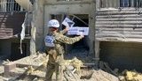 Наслідки російського обстрілу Кряківки із застосуванням ствольної 122-мм артилерії. Пошкоджено житловий будинок і автомобіль. ФОТОрепортаж