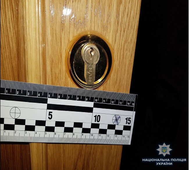 Столичные оперативники задержали группу квартирных воров 03