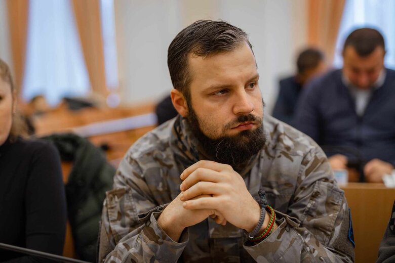 Дружина загиблого аеророзвідника Юліана Матвійчука Лілія: Чоловік примудрявся підлетіти близенько до ворога і скинути ВОГ навіть у крихітну нірку 06