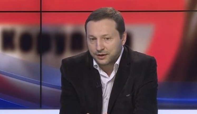 "Не може посадовець, якщо він себе вважає людиною демократичних поглядів, давати оцінку роботі журналіста", - Стець про заяву Порошенка щодо The New York Times. ВIДЕО
