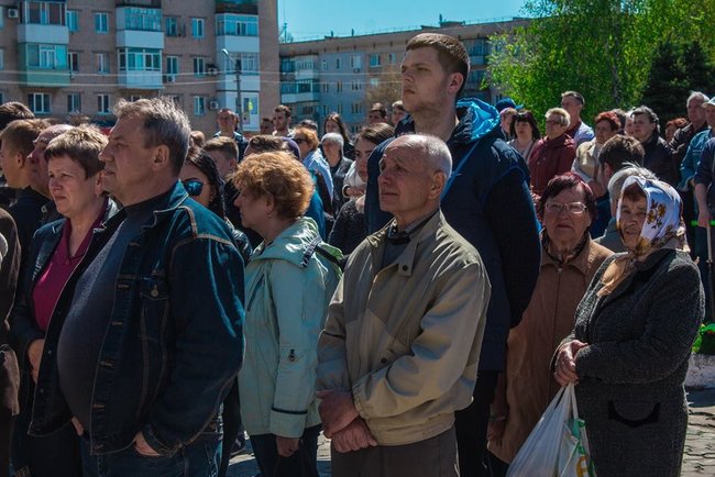 С бойцом Азова Евгением Хоменко простились на Днепропетровщине 03