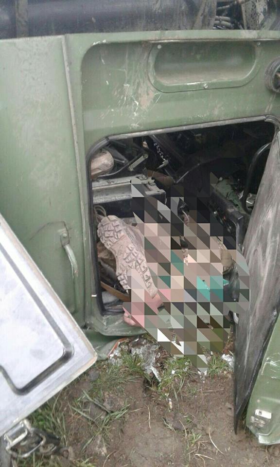 Военный грузовик перевернулся в Запорожье: погиб водитель 04