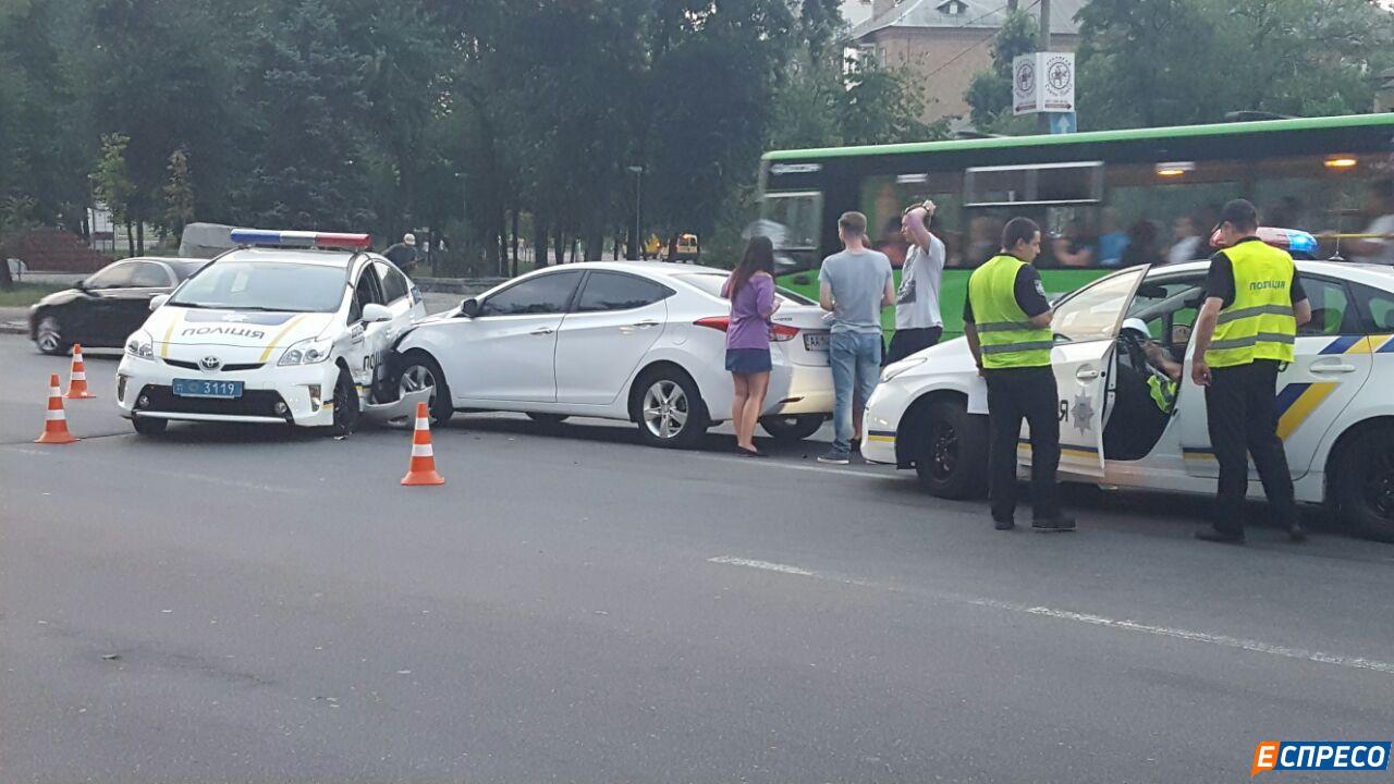 ДТП с патрульными: Машина патрульной полиции попала в ДТП в Киеве. ФОТО |  Цензор.НЕТ