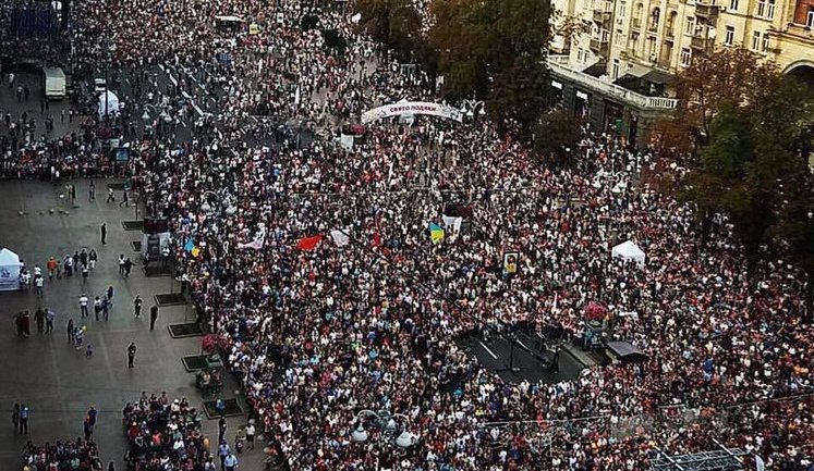 Вчера на Крещатике собрался Майдан надежды, но этого не показали телеканалы, - политолог Уколов