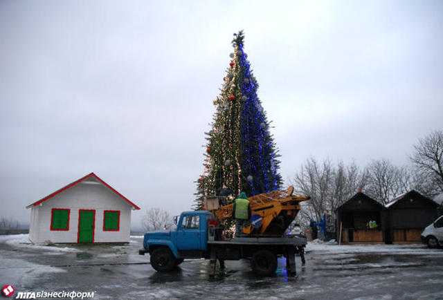 киев елка год новый