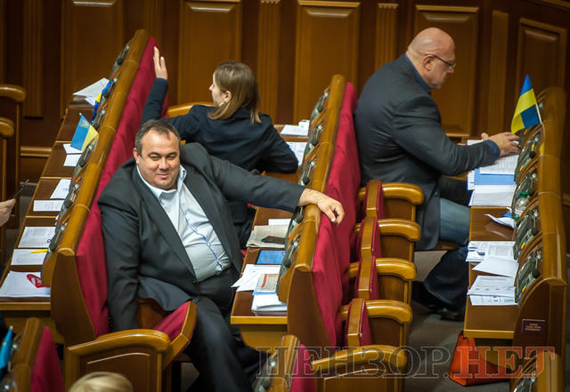 Практиканти-урологи із Самопомочі, радикал Попов планує перебрати пляшки і футболки і проблеми з організаторами в Мірошниченка, - робота ВР 8 листопада 12