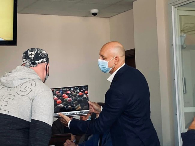 Справа Майдану: в суді допитали брата убитого активіста Максима Шимка 03