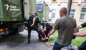 Нацполіція: Призначено службове розслідування через застосування сили правоохоронцями під час затримання учасників акції на підтримку Стерненка