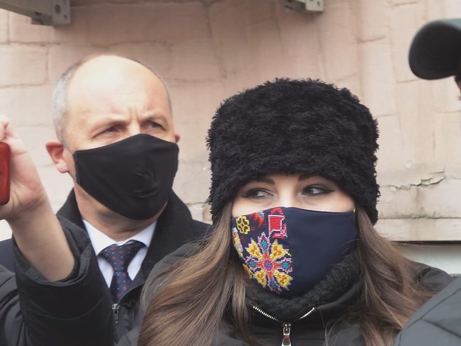 Справа Чорновол - це репресії проти Майдану і атака на європейську Україну, - нардепи від ЄС, ветерани та активісти під Печерським судом 04