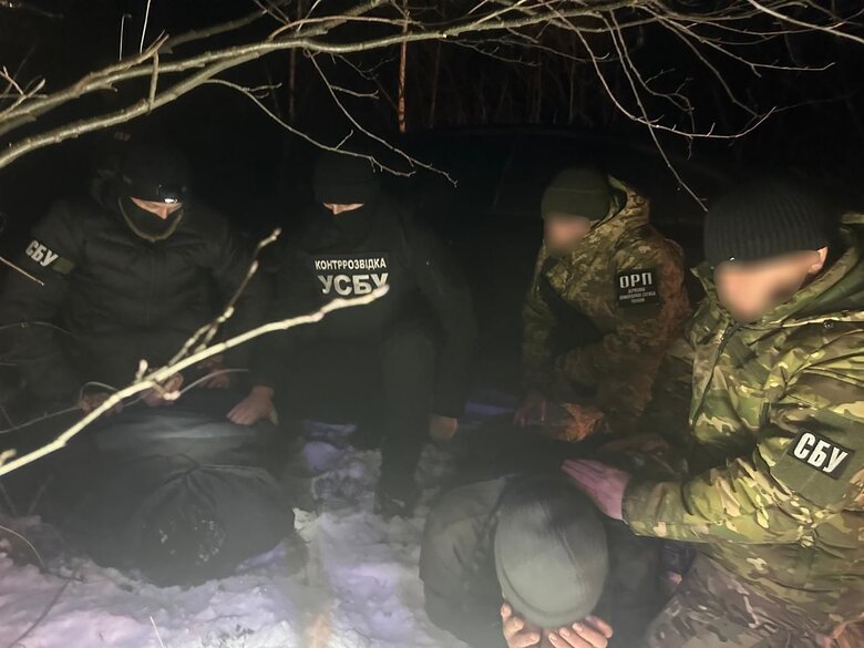 На Рівненщині викрили канал переправлення ухилянтів до ЄС