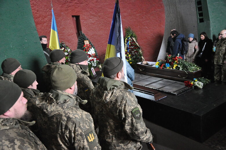 Із режисером монтажу Віктором Ониськом, який загинув у боях за Україну, попрощалися у Києві 06