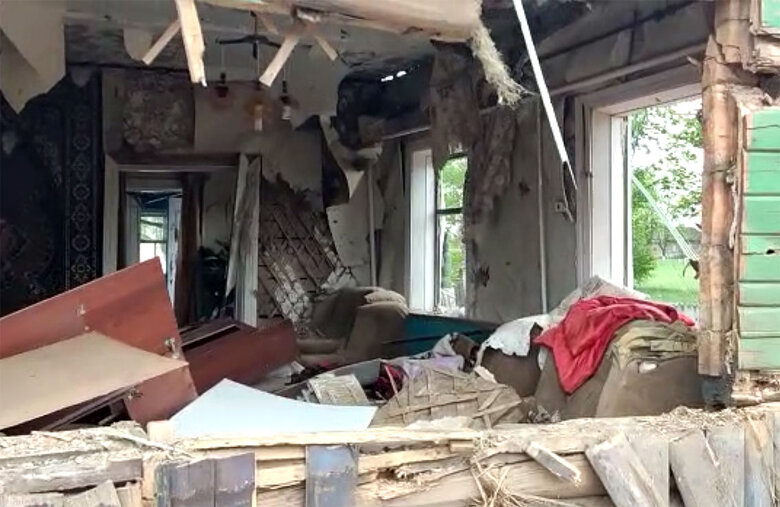 Наслідки ворожого авіаудару по Новгород-Сіверському району Чернігівщини 02