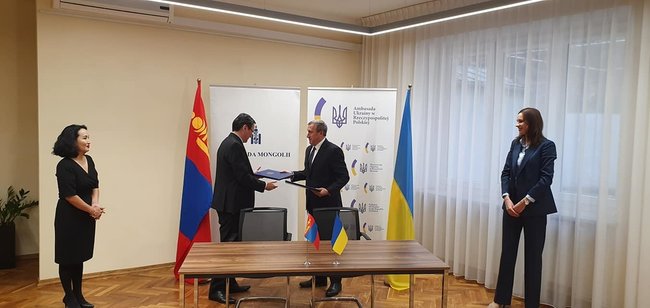 Україна і Монголія підписали угоду про безвіз 02