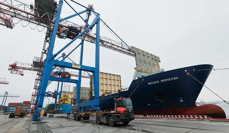 США зняли санкції з трьох суден під російським прапором