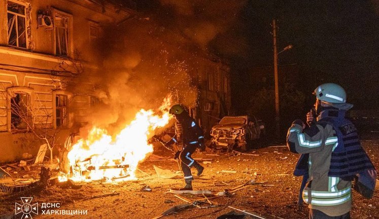 Зеленський закликав Трампа реалізувати закон Грема після нових ударів РФ по Україні. ФОТОрепортаж