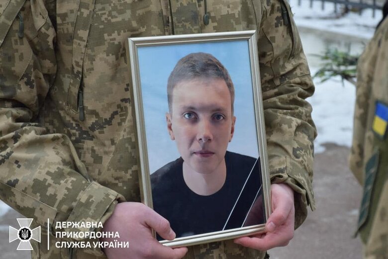 Світлина Павла Шевчука з траурною стрічкою
