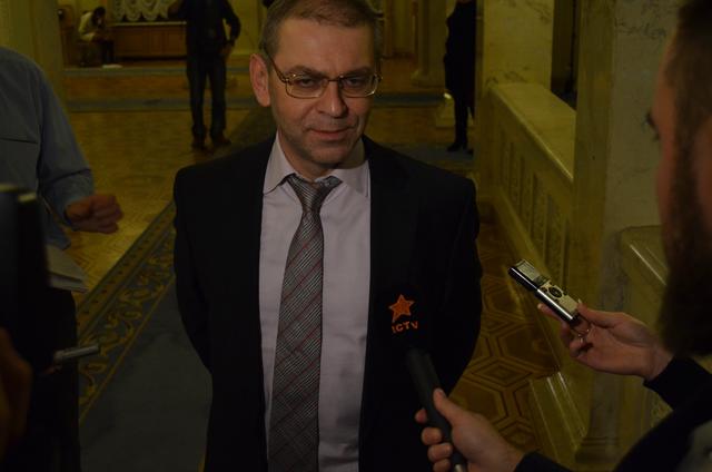 вр депутаты бюджет-2016