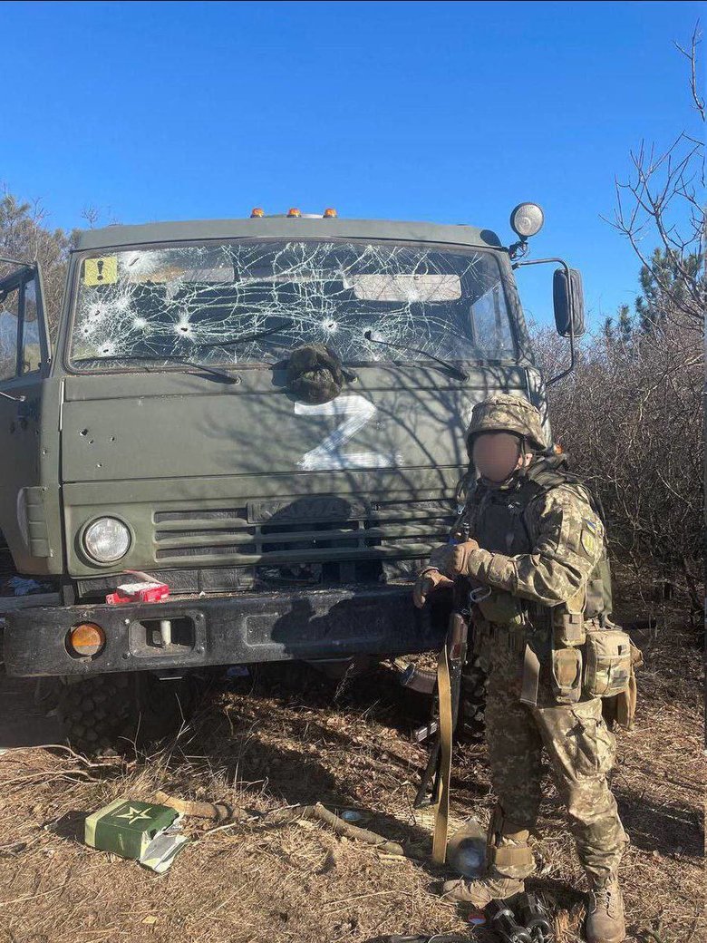 Украинские воины захватили новейшую российскую станцию радиоэлектронной разведки Торн-МДМ, - Бутусов 01