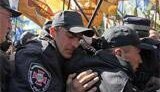 В МВД заявили, что в акции под стенами Рады травмированы три милиционера