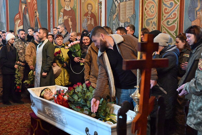 Прощання із Анастасією Мар'янчук та Денисом Дайнеком