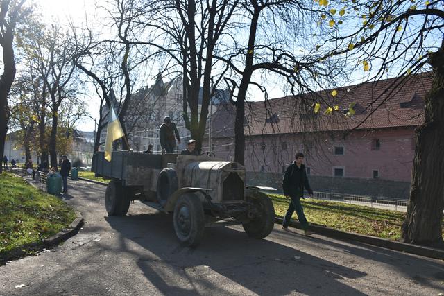 Марш славы ЗУНР прошел по центральным улицам Львова 01
