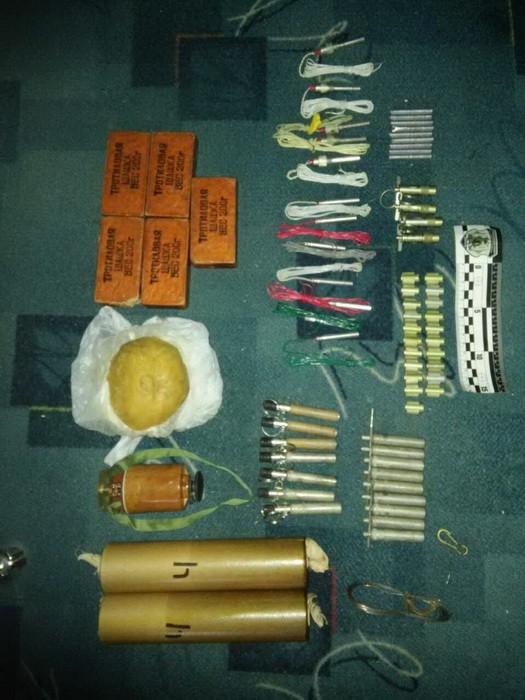 У військовослужбовця в Кропивницькому вилучили арсенал вибухівки 04 У військовослужбовця в Кропивницькому вилучили арсенал вибухівки 04