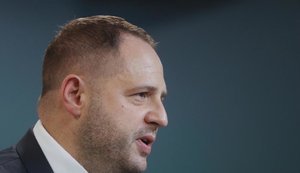 Єрмак: Наша стратегія - не прославляти військові зусилля і не звинувачувати Росію в наших бідах