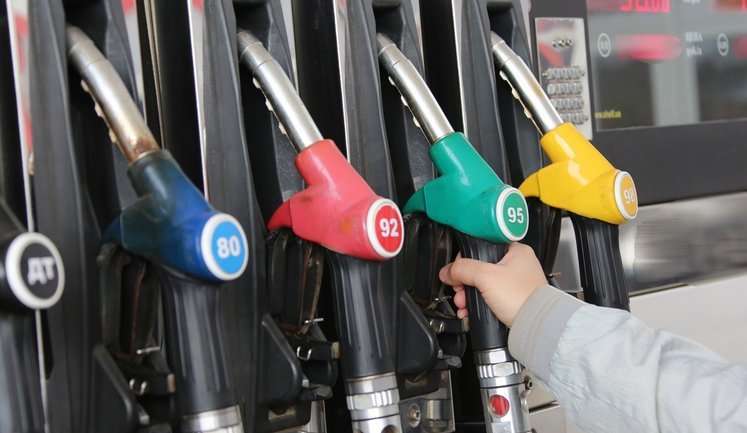 Зовнішній ринок штовхає вгору: ціни на бензин і дизель в Україні досягли історичного максимуму
