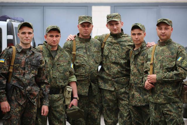 В зону АТО отправился сводный отряд полицейских Киева 07