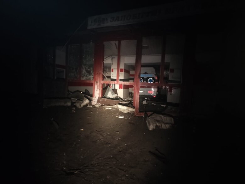 Рашисти вдруге обстріляли пожежну частину у Бахмуті, - ДСНС 03