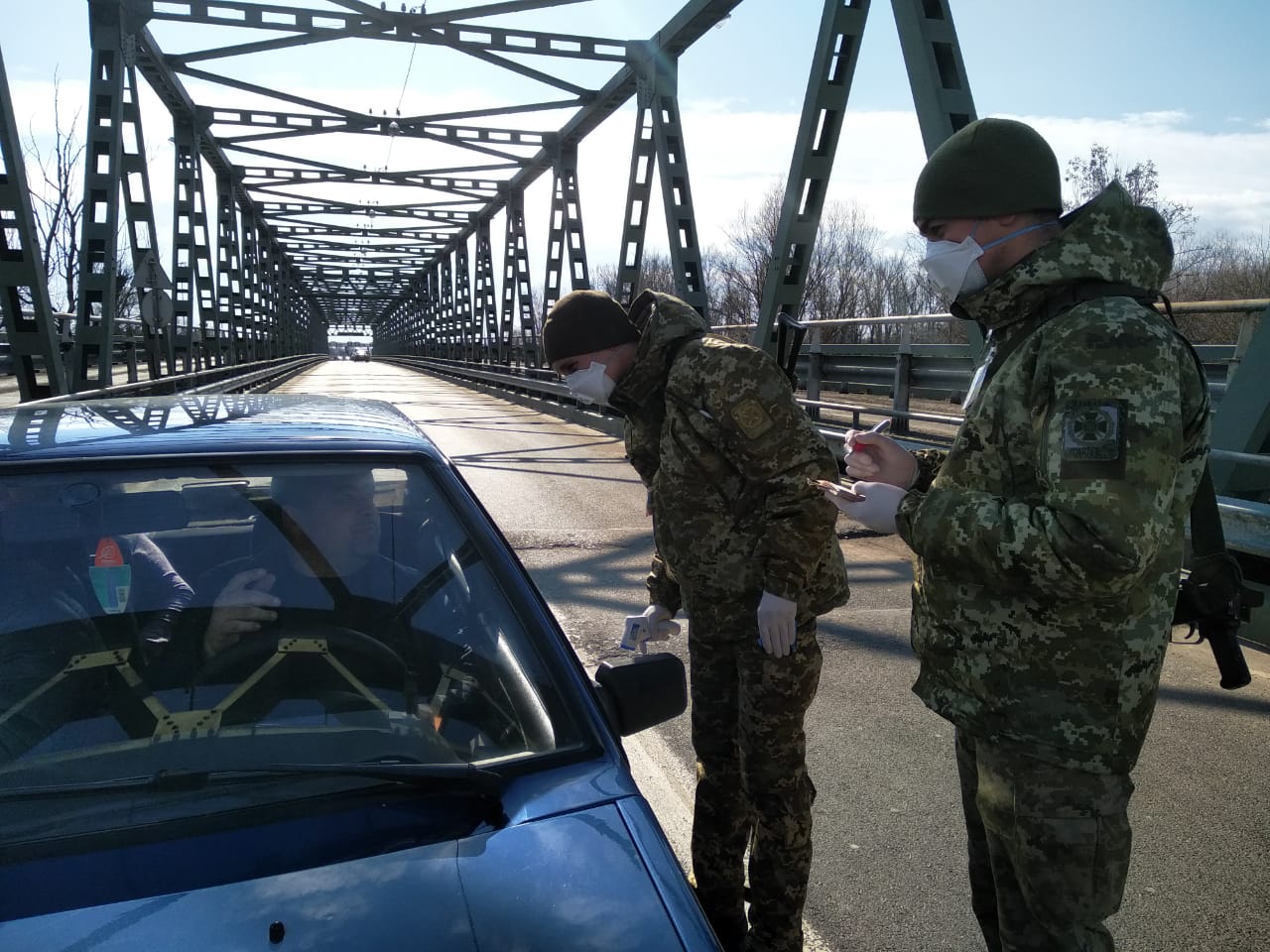 Открытие границ сегодня последние. Украинские пограничники на границе с Белоруссией. Межгосударственная граница. Как сейчас выглядит российско украинская граница.