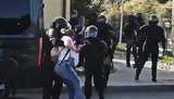 В белорусском Гродно ОМОН затащил в автозак женщину на позднем сроке беременности. ВИДЕО