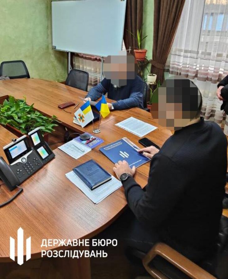 Двом посадовцям ДСНС повідомлено про підозру через закупівлю планшетів