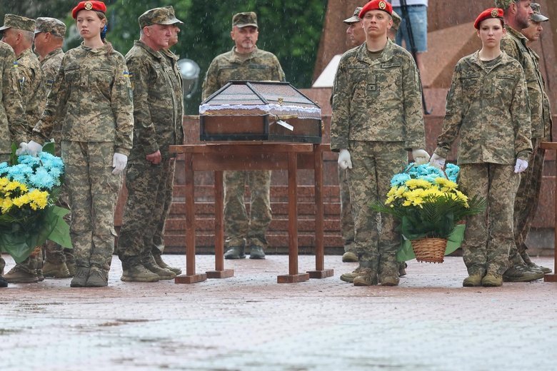 У Тернополі попрощалися із сімома невідомими захисниками України.