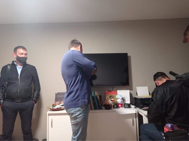 В окупованому Криму повідомляють про проведення обшуків у активістів 02
