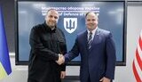 Умєров та Джо Деантоно