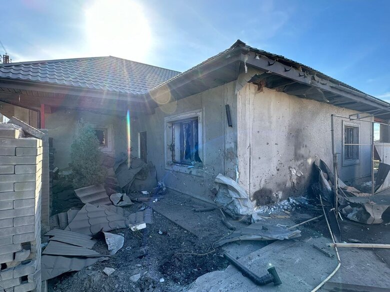 Russians attacked Nikopol with kamikaze drones and heavy artillery 01