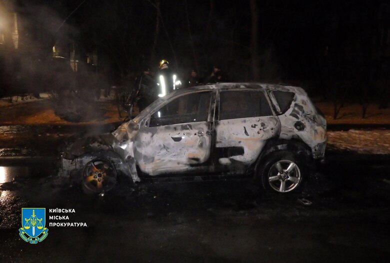 Підпалив авто сусідів, видаючи їх за військові