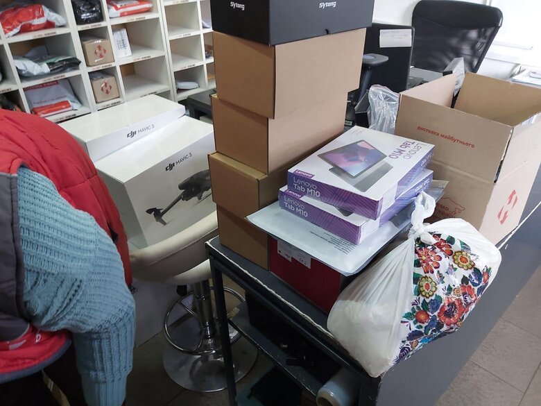 Воїнам на передовій терміново необхідні рації, тепловізори та приціли, - волонтерка Юсупова 10