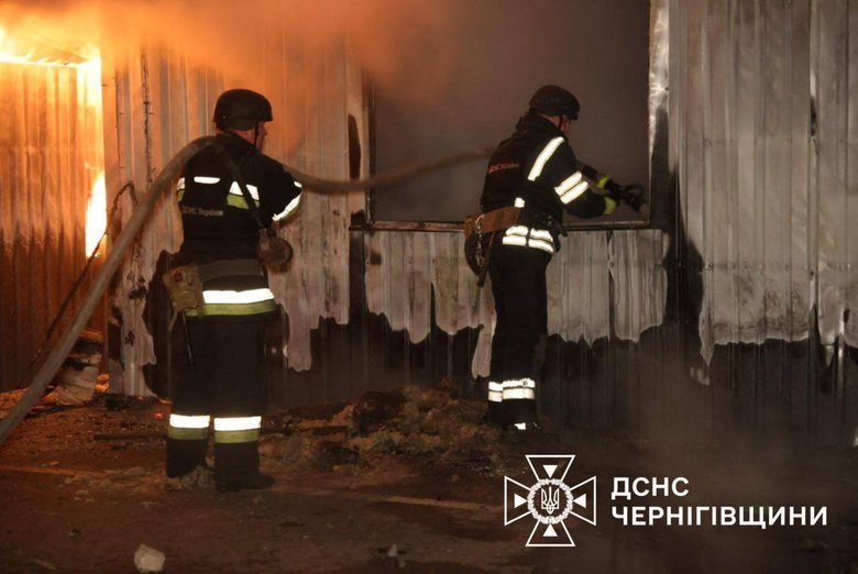 Росіяни масовано атакували Ніжин ударними безпілотниками.