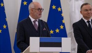ЕС должен рассмотреть полное торговое эмбарго против РФ, - президент Эстонии Карис