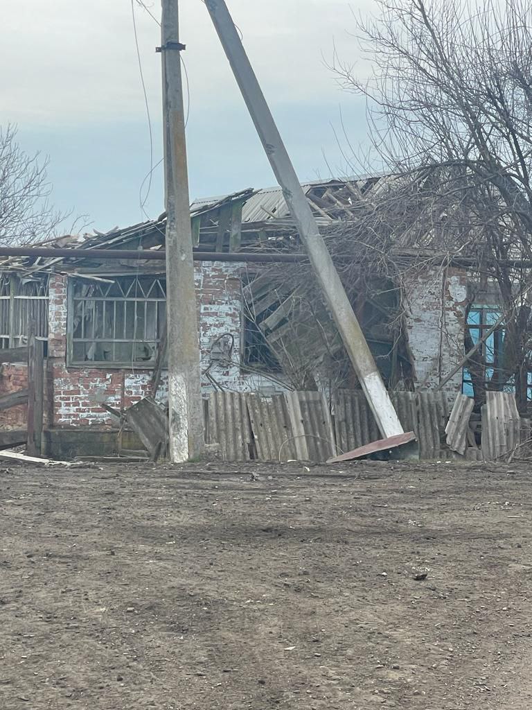 Доба на Донеччині: обстріли Костянтинівки касетними боєприпасами, у Курахівській громаді пошкоджено будівлю колонії, - ОВА 10