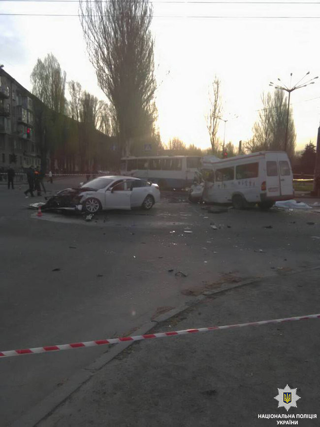 Deadly car crash in Kryvyi Rih claims eight lives, four of over 18 injured in grave condition, - National Police 03