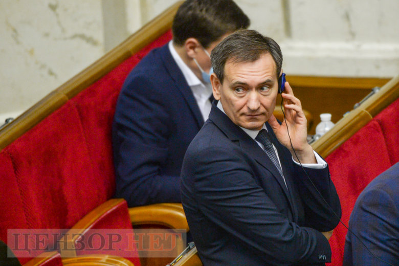 Роздавання книжок про Велике будівництво, Тищенко ховає губи, Шахов ніжно вітається з Новинським, - день роботи Ради 15 грудня 20