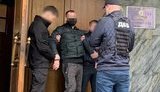 Бізнесмена затримано в Києві за пропозицію слідчому хабаря в $2 тис. ФОТО